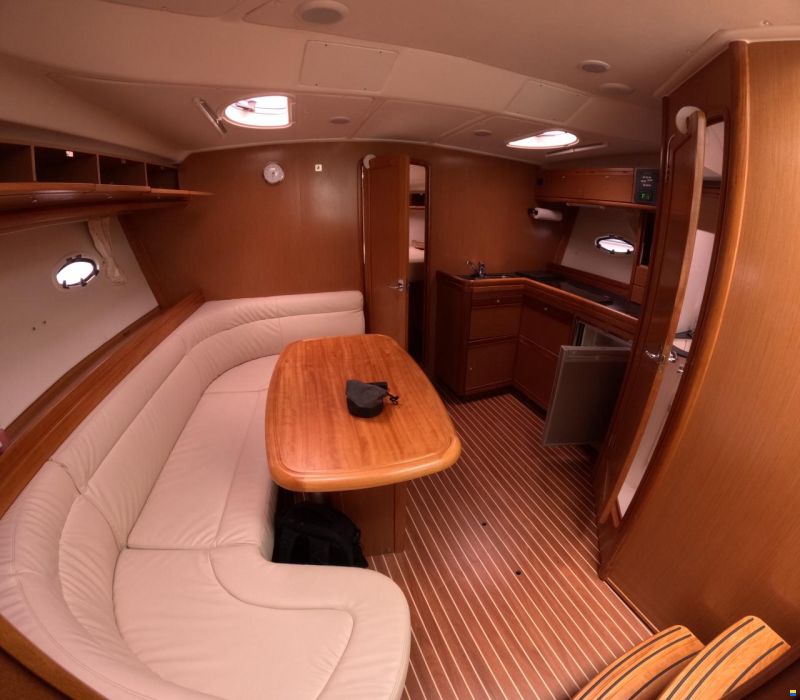 Bavaria Sport 37