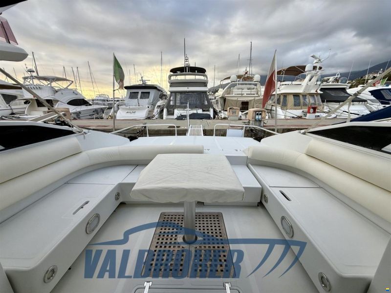 Pershing 40