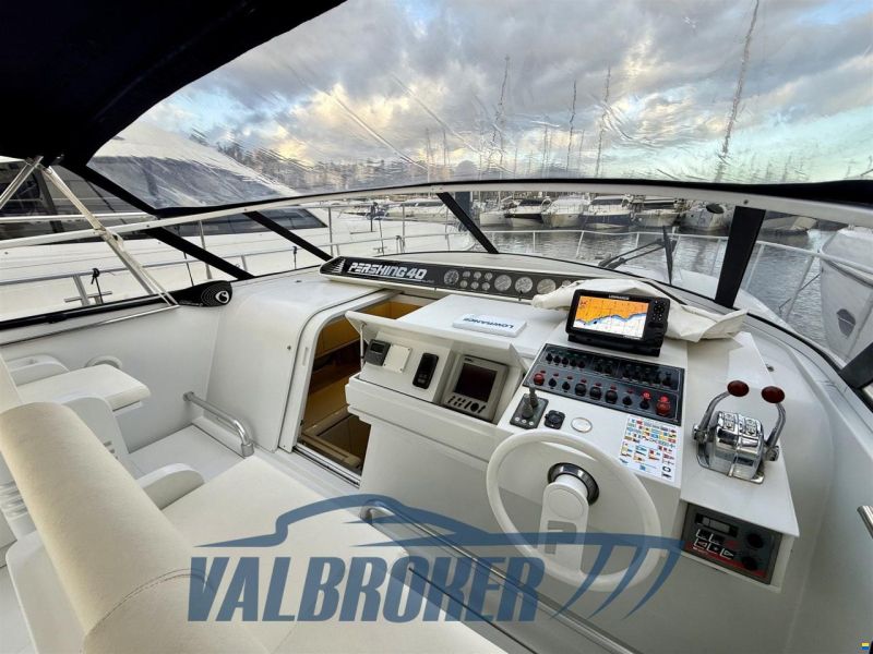 Pershing 40