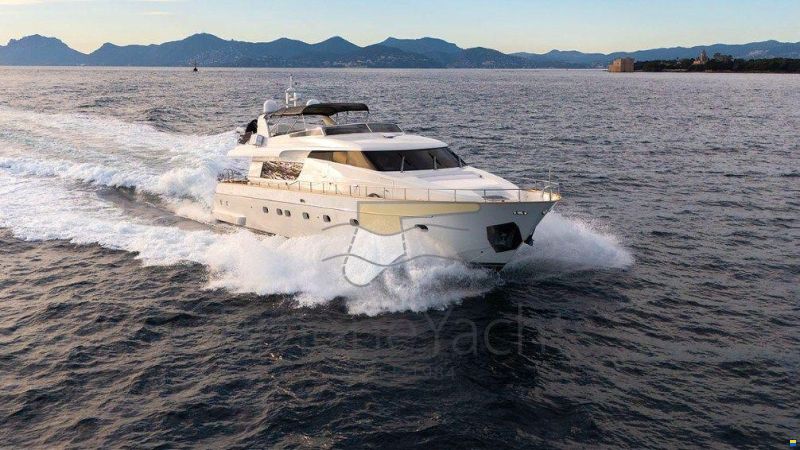 Sanlorenzo SL 82