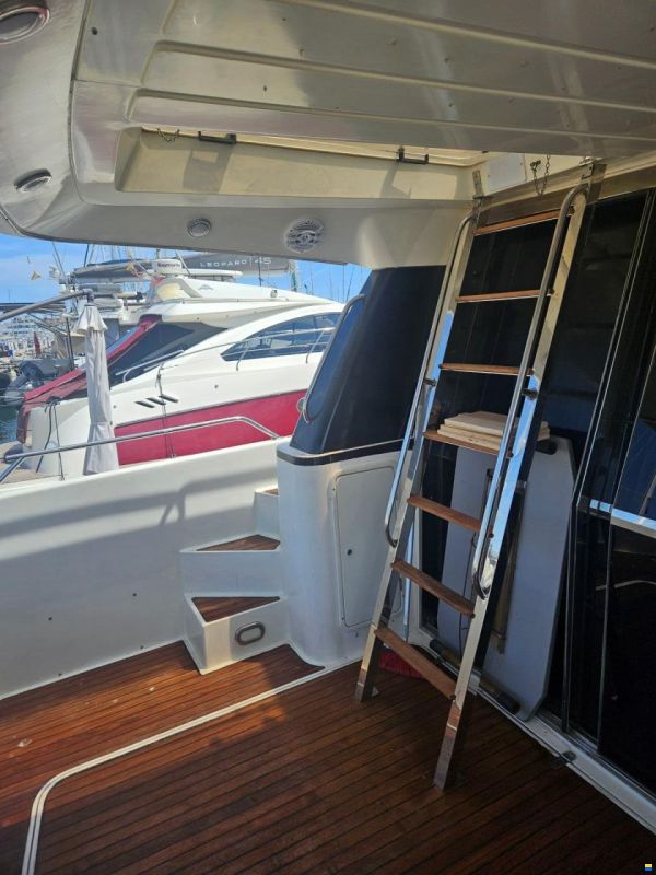 Sunseeker Caribbean 52