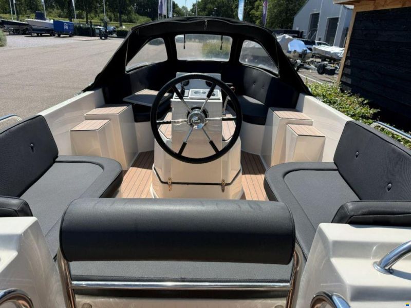 Primeur 700 Tender