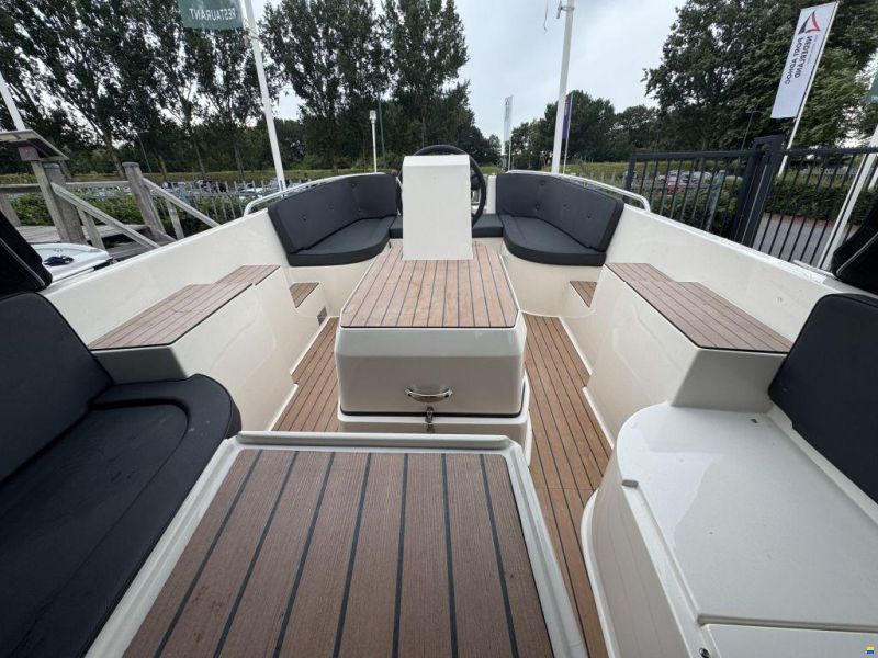 Primeur 700 Tender