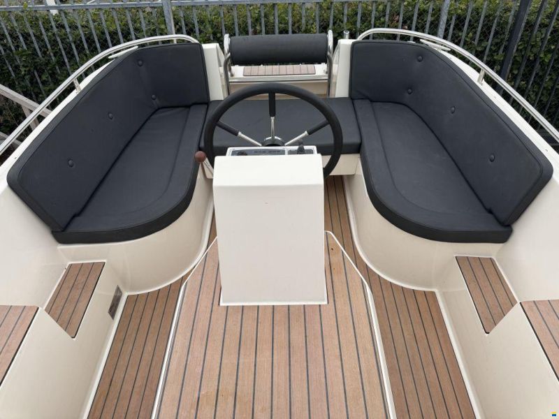 Primeur 700 Tender