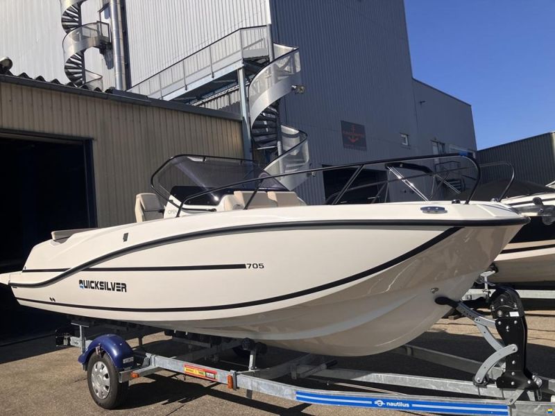 Quicksilver 705 Open