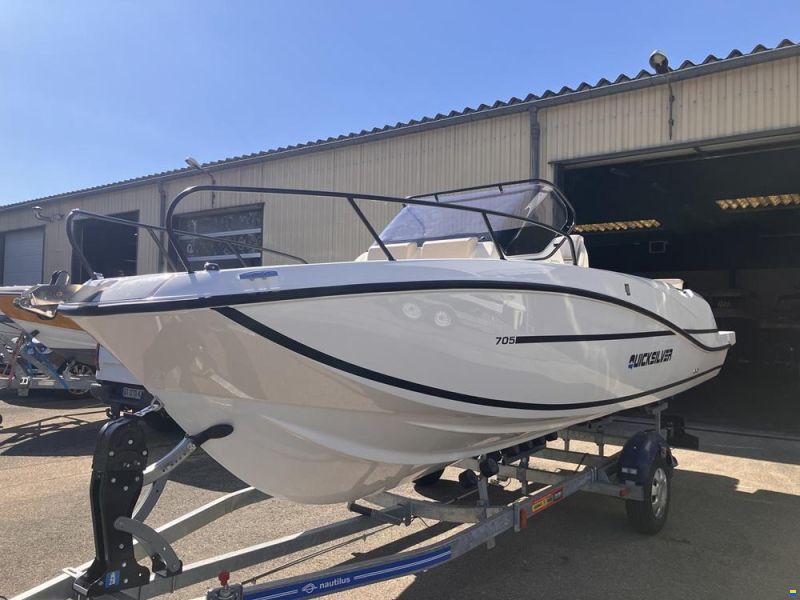 Quicksilver 705 Open