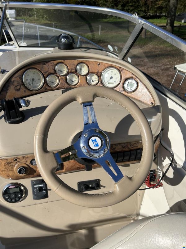 Larson Cabrio 220