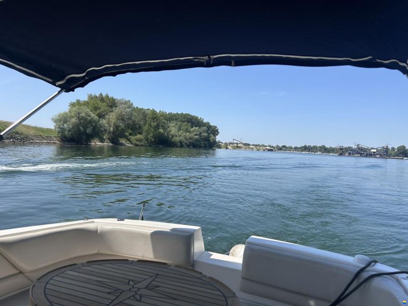 Larson Cabrio 220