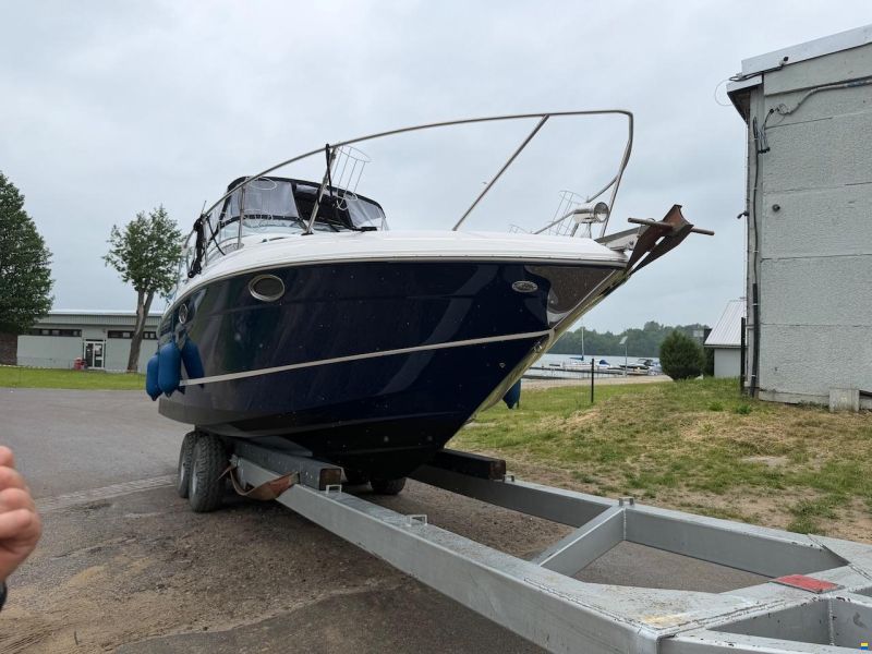 Regal 3060 Express Cruiser