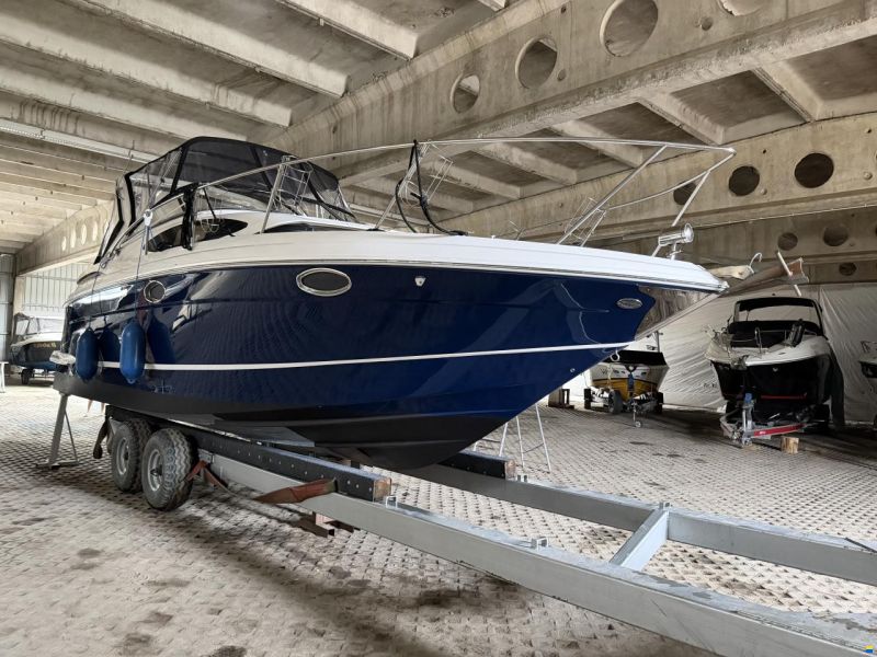 Regal 3060 Express Cruiser
