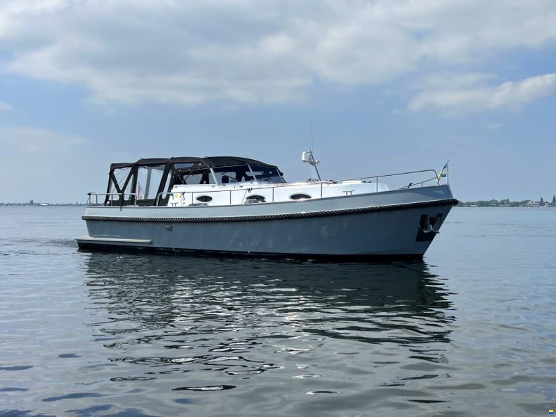 Langenberg Cabin Cruiser 33