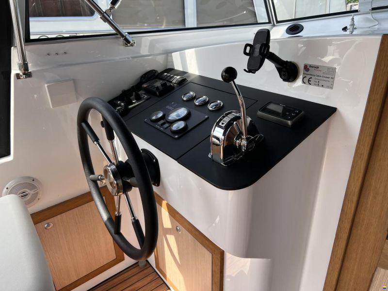 Langenberg Cabin Cruiser 33
