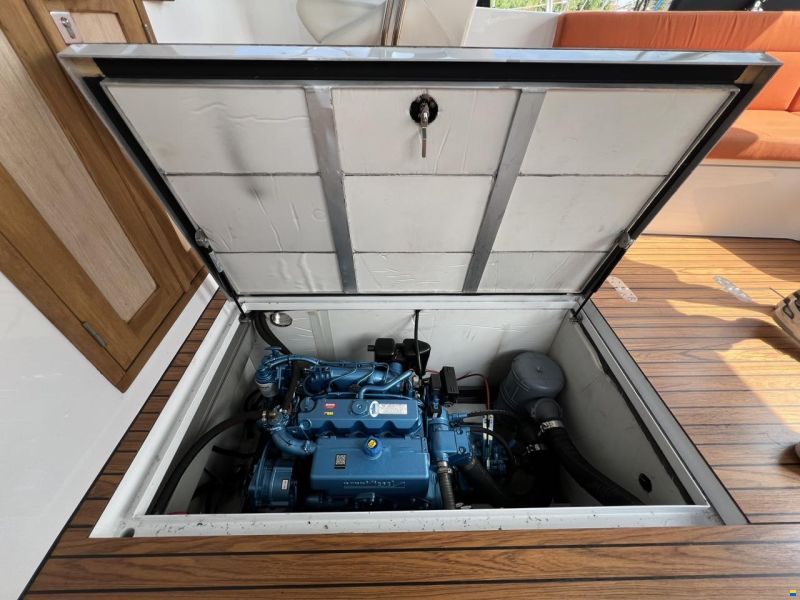 Langenberg Cabin Cruiser 33