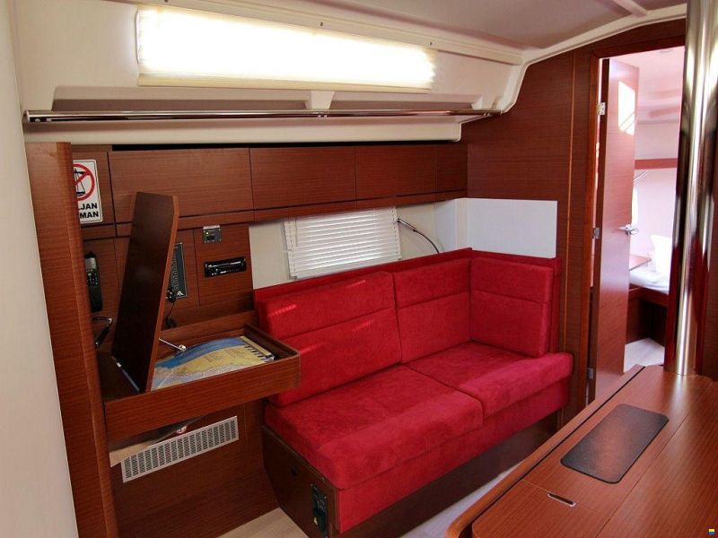 Hanse 418