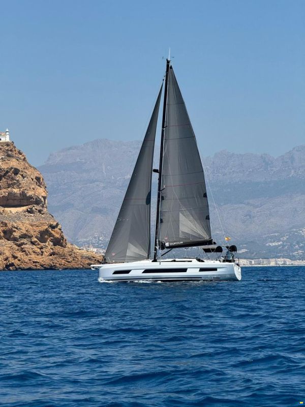 Dufour 41 Performance