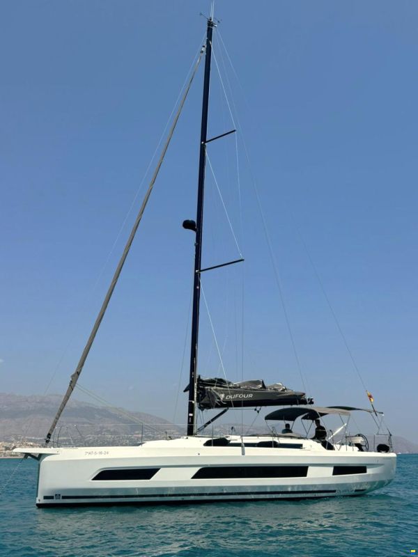 Dufour 41 Performance