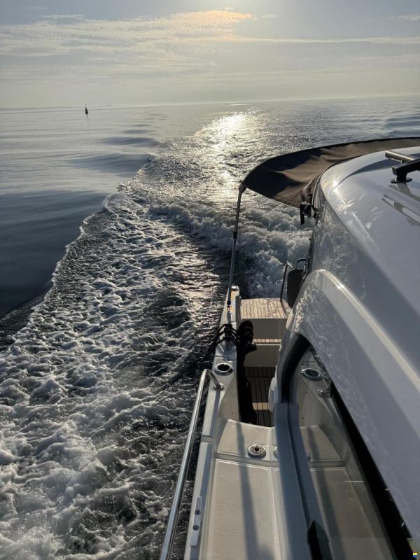 Beneteau Antares 8 OB V2