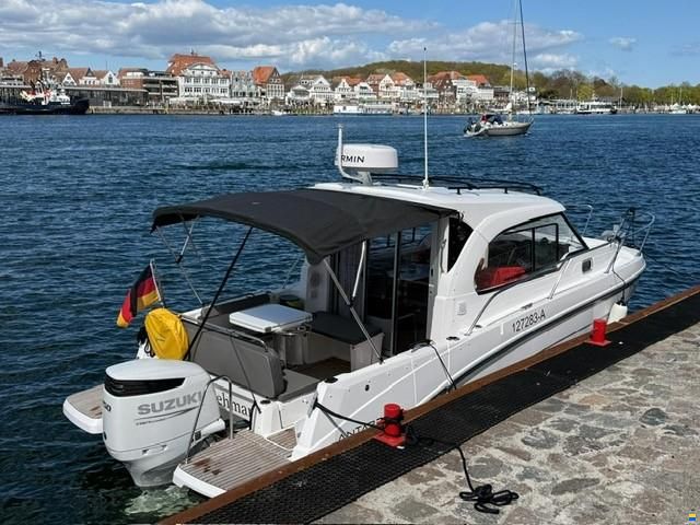 Beneteau Antares 8 OB V2