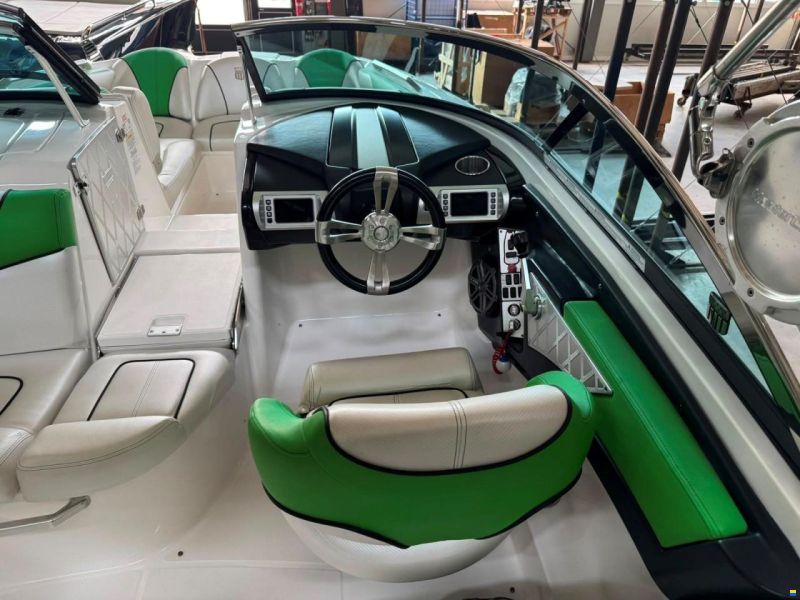 MasterCraft XSTAR