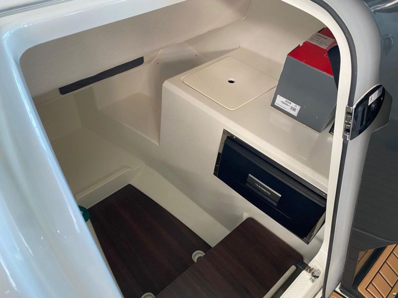 Quicksilver Activ 675 Bowrider