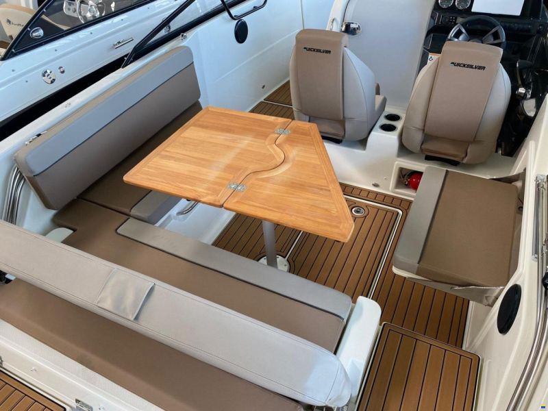 Quicksilver Activ 675 Bowrider