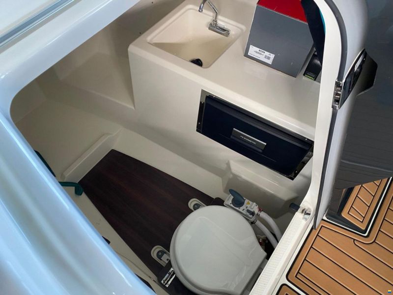 Quicksilver Activ 675 Bowrider
