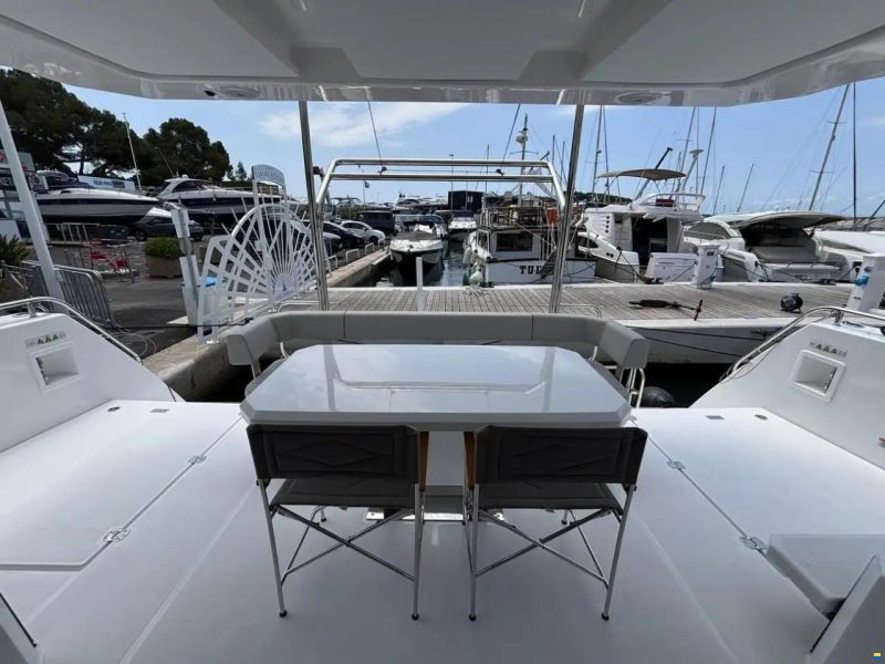 Leopard 40 Powercat