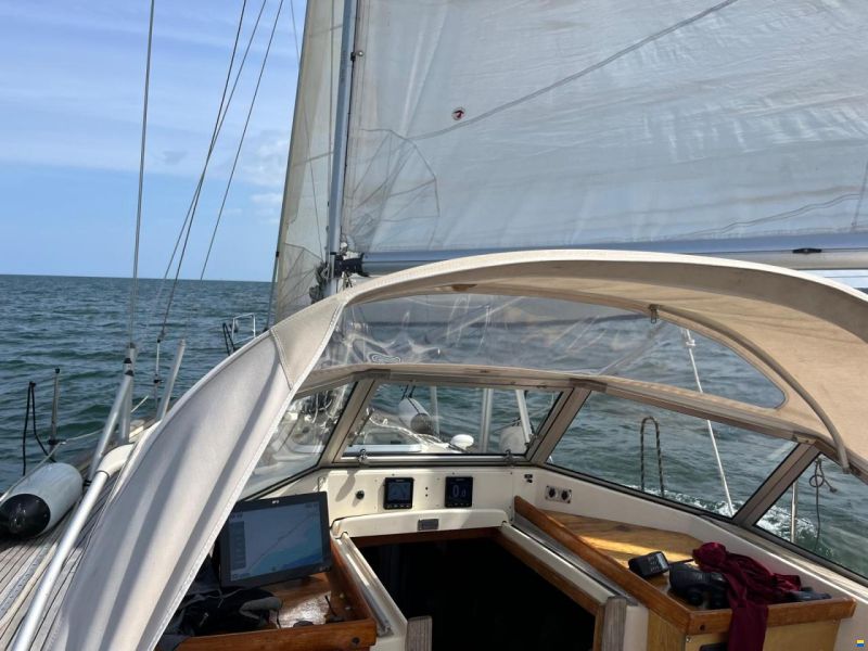 Hallberg-Rassy 382