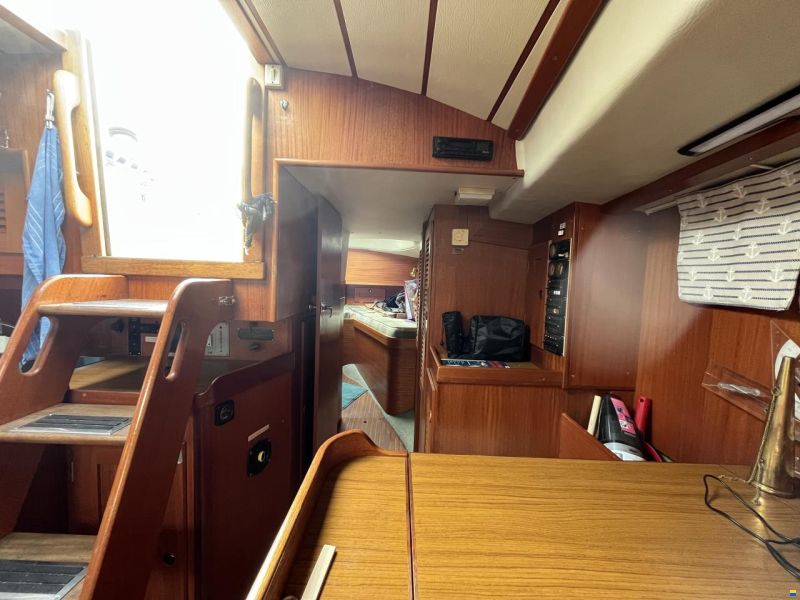 Hallberg-Rassy 382