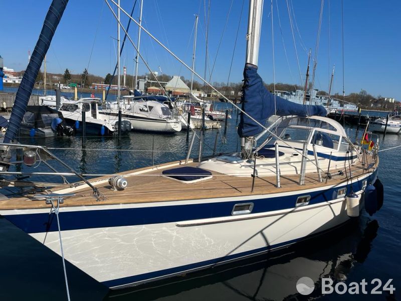 Hallberg-Rassy 382