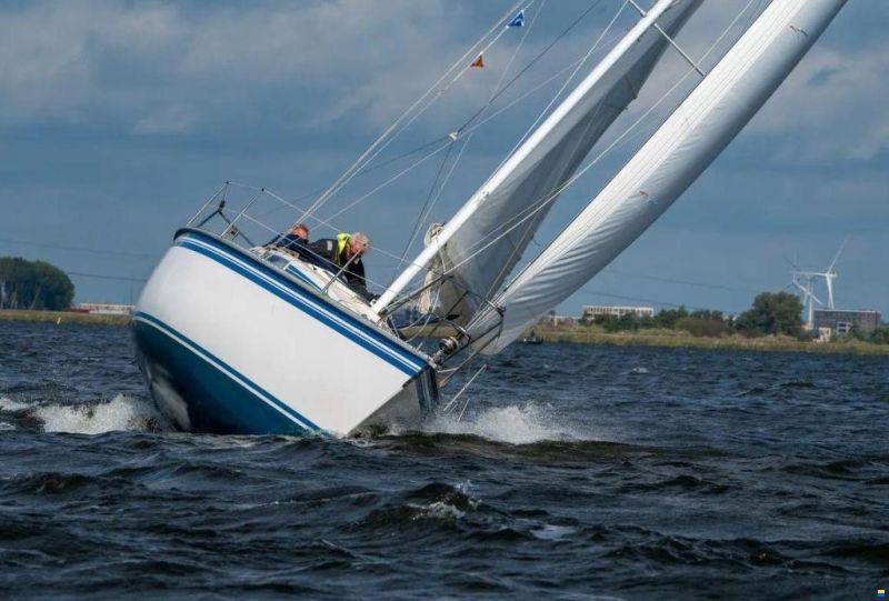 Hunter 28.5