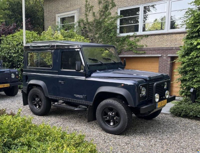 Land Rover Defender 90 2.0 benzine