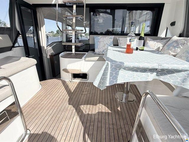 Bavaria E40 - Flybridge