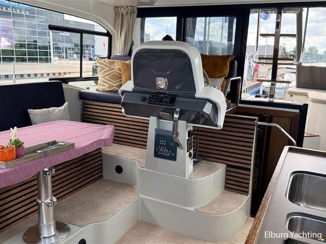 Bavaria E40 - Flybridge