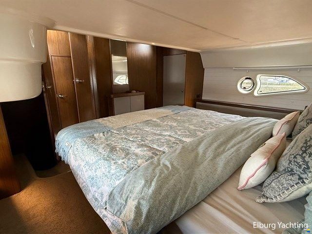Bavaria E40 - Flybridge