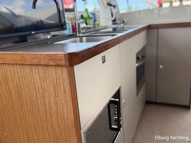 Bavaria E40 - Flybridge