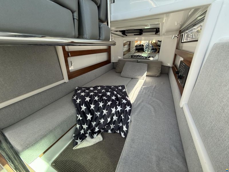 Axopar 28 AC Aft Cabin