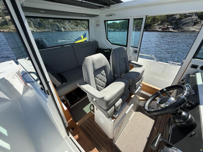 Axopar 28 AC Aft Cabin