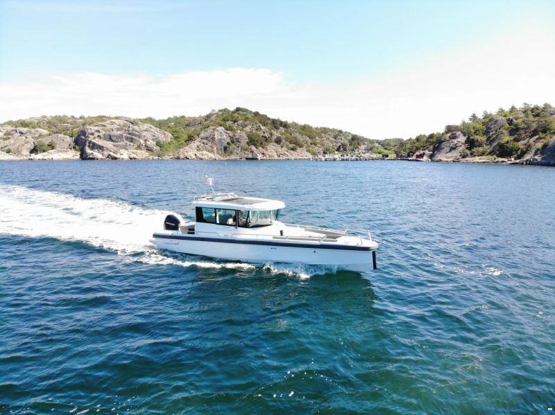 Axopar 28 AC Aft Cabin