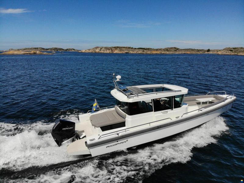 Axopar 28 AC Aft Cabin