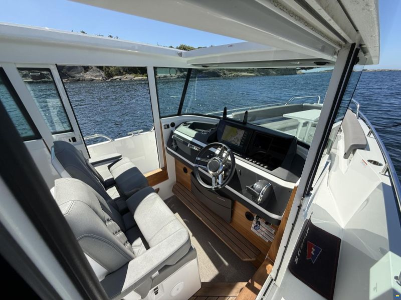 Axopar 28 AC Aft Cabin