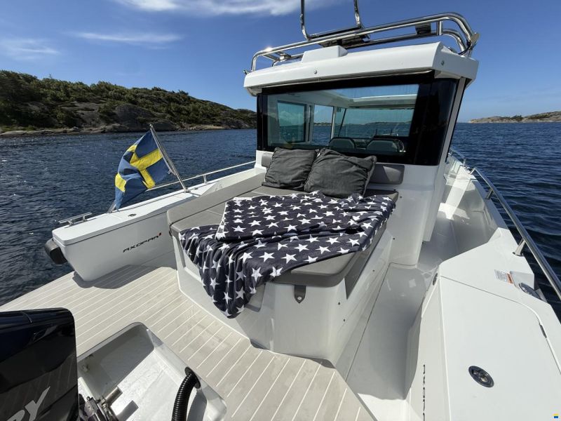 Axopar 28 AC Aft Cabin