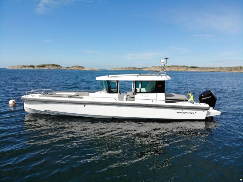 Axopar 28 AC Aft Cabin