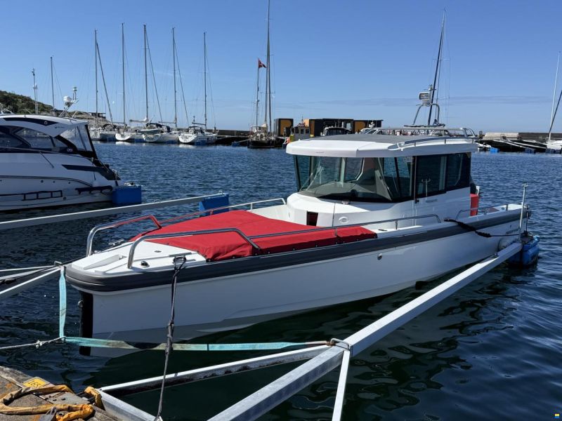 Axopar 28 AC Aft Cabin