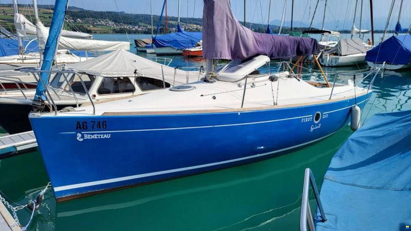 Beneteau First 210