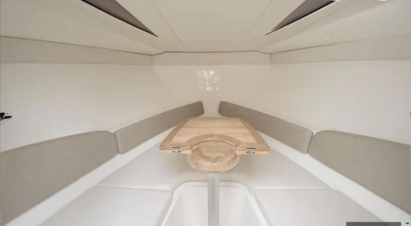 Bayliner 742 Cuddy