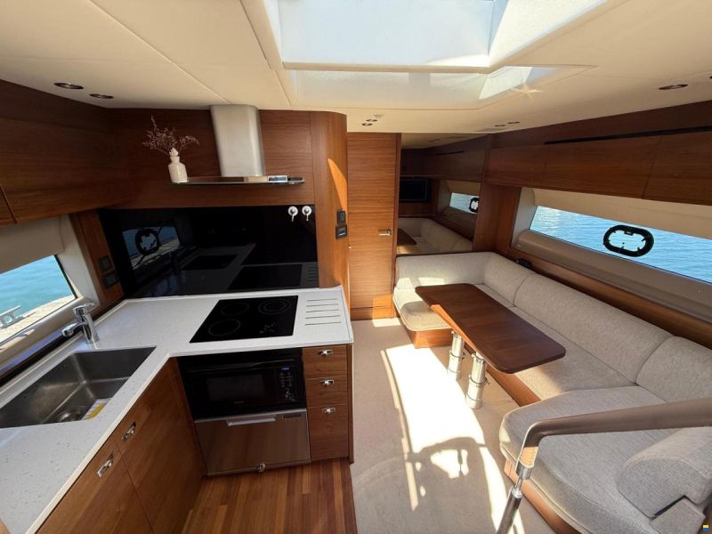 Princess V 50 open