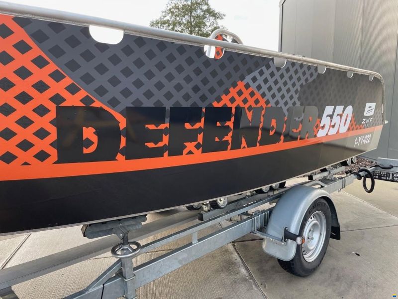 Defender 550