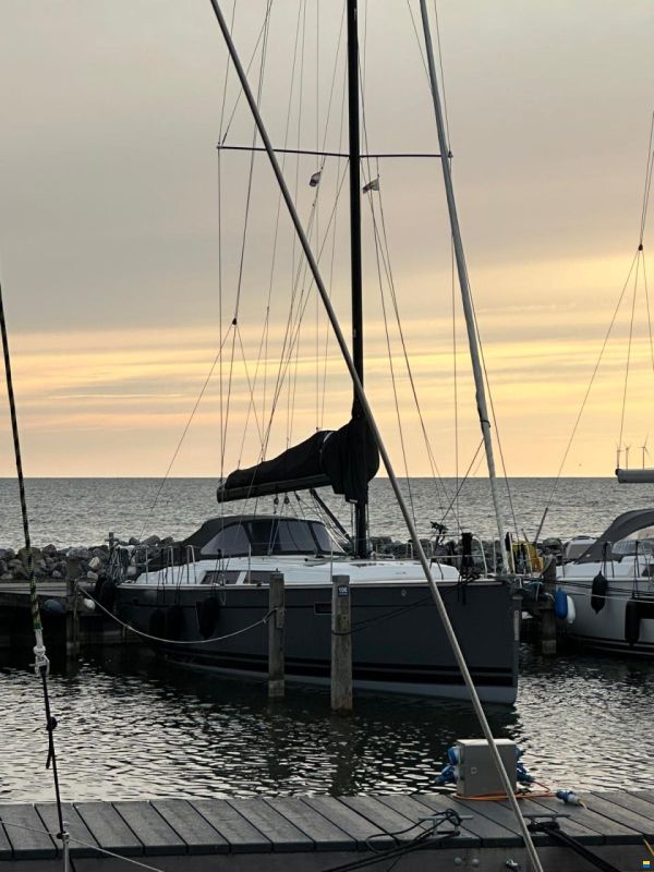 Hanse 445