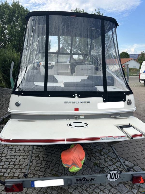 Bayliner 742R Cuddy